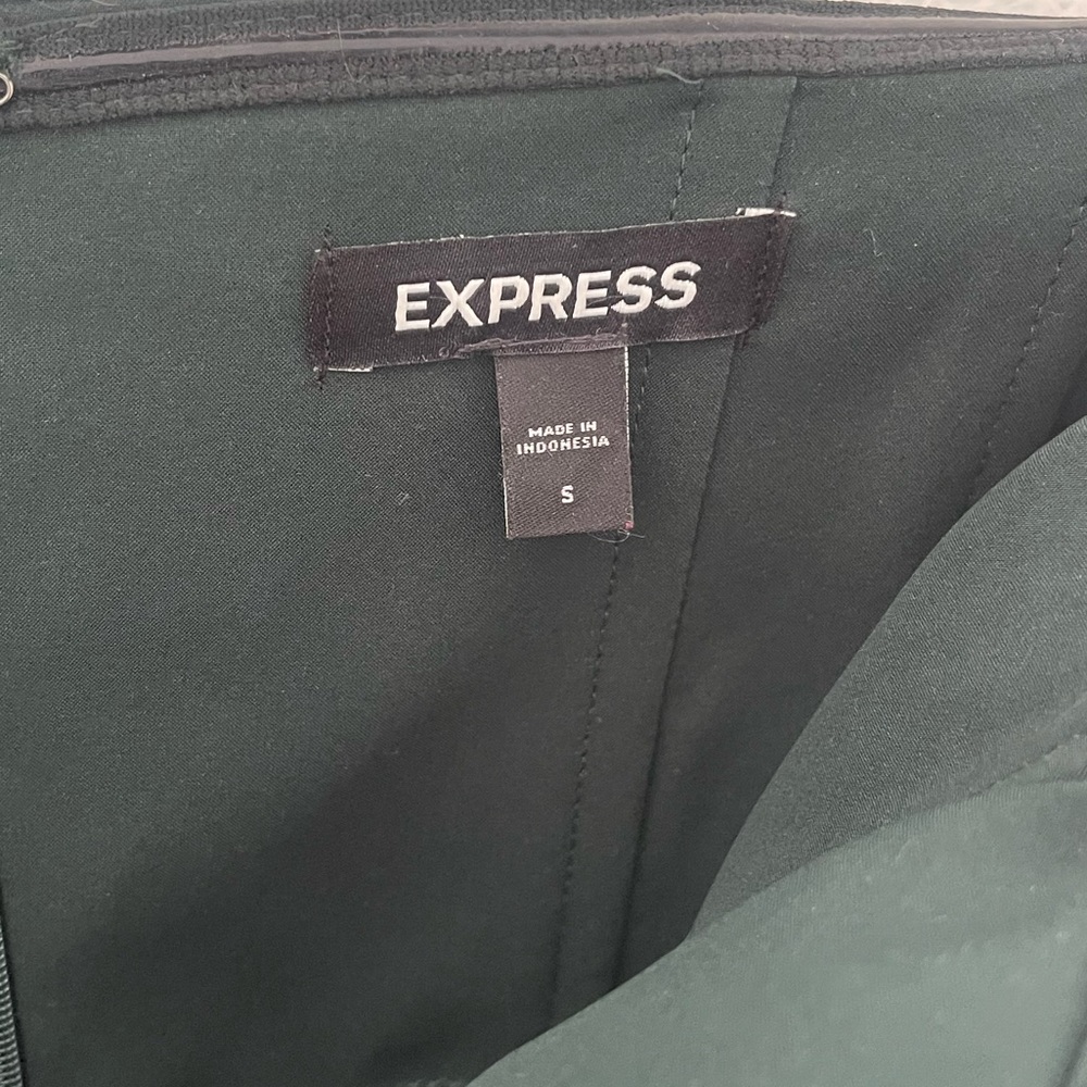NWOT Express Strapless Velvet Dress in Forest Green - Picture 5 of 6
